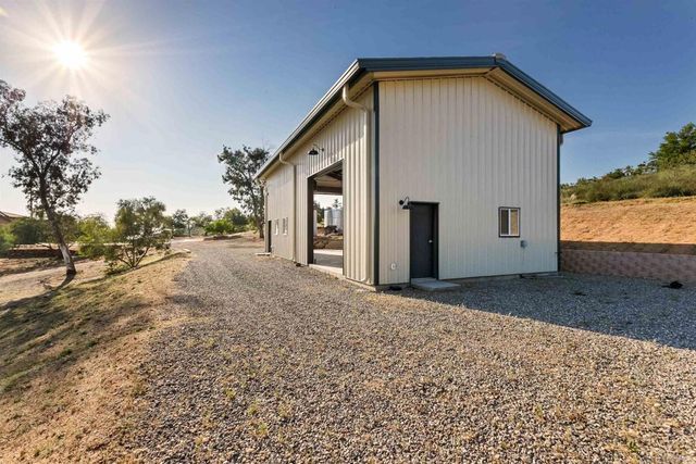 19185 Via Cuesta, Ramona, CA 92065