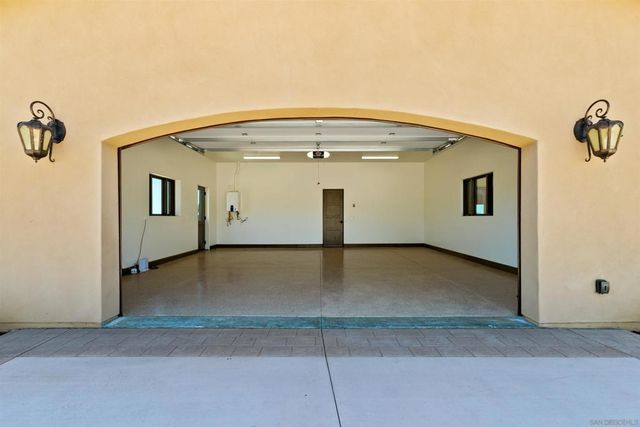 19185 Via Cuesta, Ramona, CA 92065