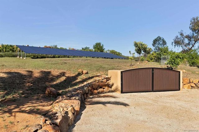 19185 Via Cuesta, Ramona, CA 92065