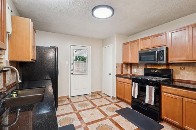 1631 Bonnyton Lane, Houston, TX 77014