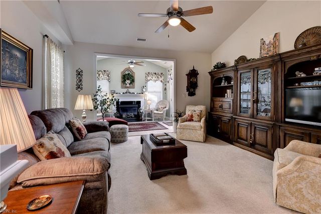 6908 Chancery LN, Williamsburg, VA 23188