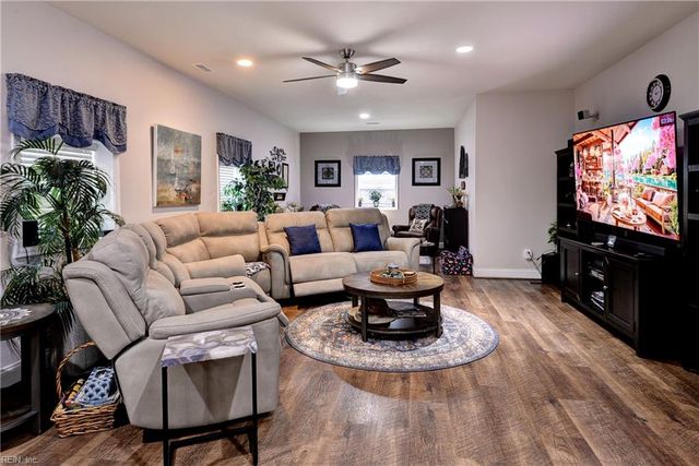 6908 Chancery LN, Williamsburg, VA 23188
