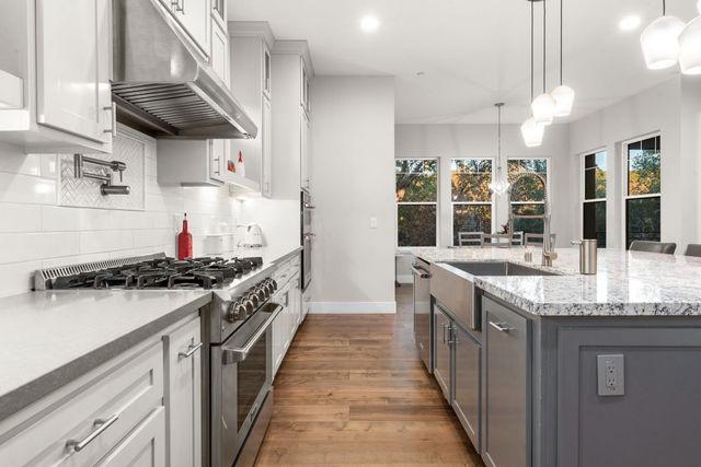 1920 Coyote Ct, Auburn, CA 95603