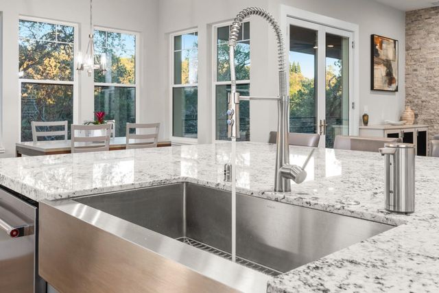 1920 Coyote Ct, Auburn, CA 95603