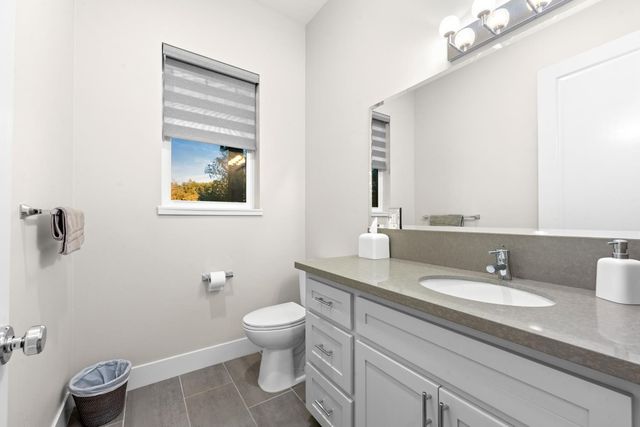 1920 Coyote Ct, Auburn, CA 95603