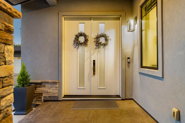 1920 Coyote Ct, Auburn, CA 95603