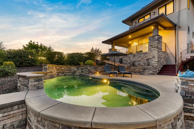 1920 Coyote Ct, Auburn, CA 95603