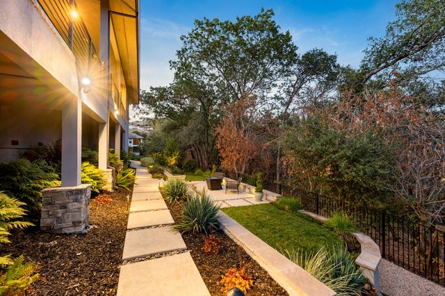 1920 Coyote Ct, Auburn, CA 95603