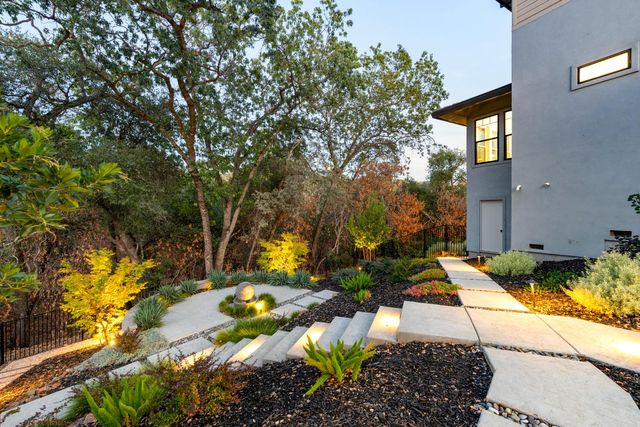 1920 Coyote Ct, Auburn, CA 95603
