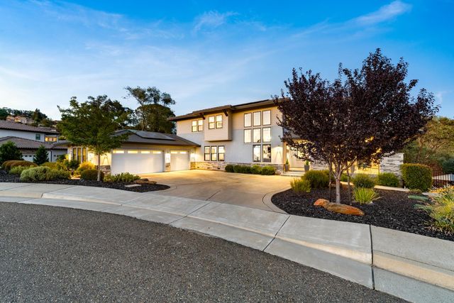 1920 Coyote Ct, Auburn, CA 95603