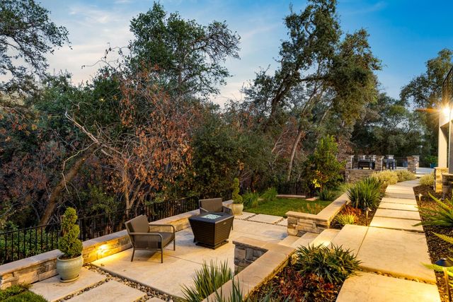 1920 Coyote Ct, Auburn, CA 95603