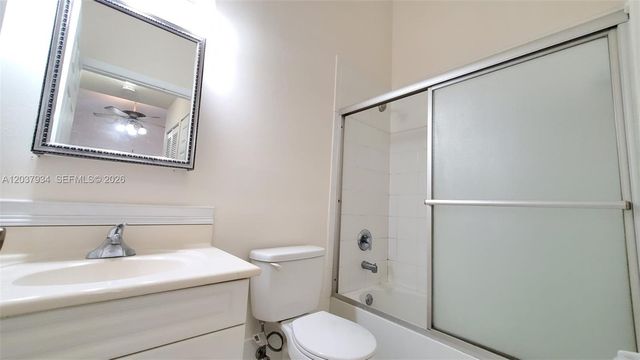 640 NW 79th Avenue 202, Pembroke Pines, FL 33024