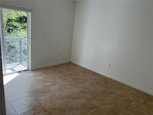 7941 W 2nd Ct 204, Hialeah, FL 33014