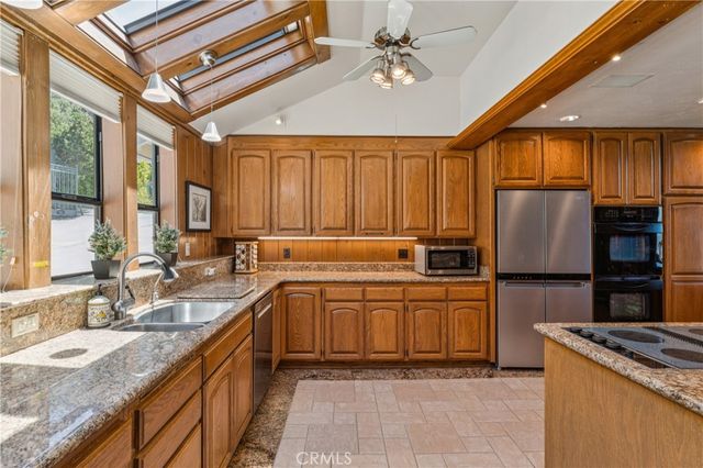 1369 Yellowstone, Lake Arrowhead, CA 92352
