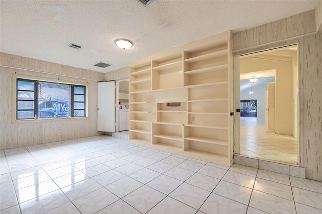 5614 Hammock Ln 113, Fort Lauderdale, FL 33319