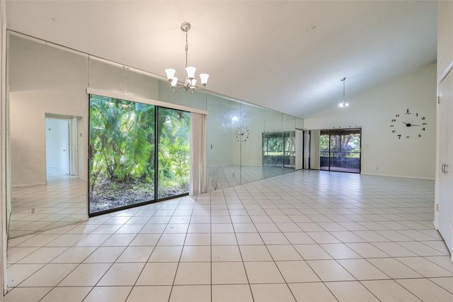 5614 Hammock Ln 113, Fort Lauderdale, FL 33319