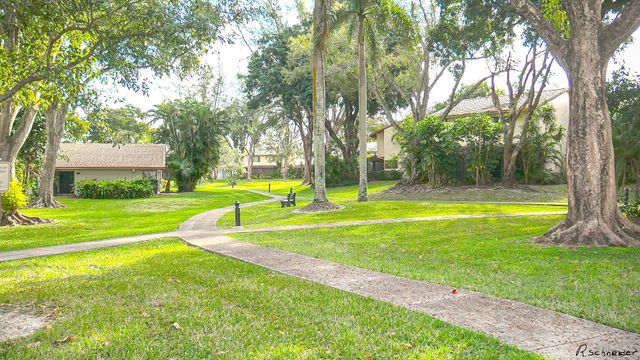 5614 Hammock Ln 113, Fort Lauderdale, FL 33319