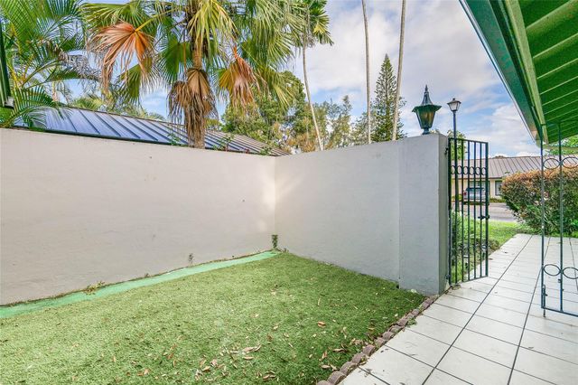 5614 Hammock Ln 113, Fort Lauderdale, FL 33319