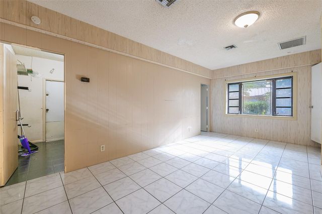 5614 Hammock Ln 113, Fort Lauderdale, FL 33319