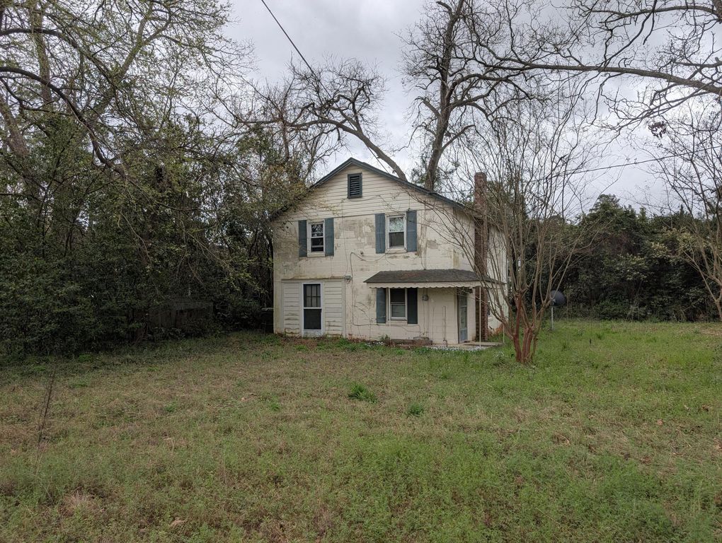 207 Raysor Street, Saint George, SC 29477