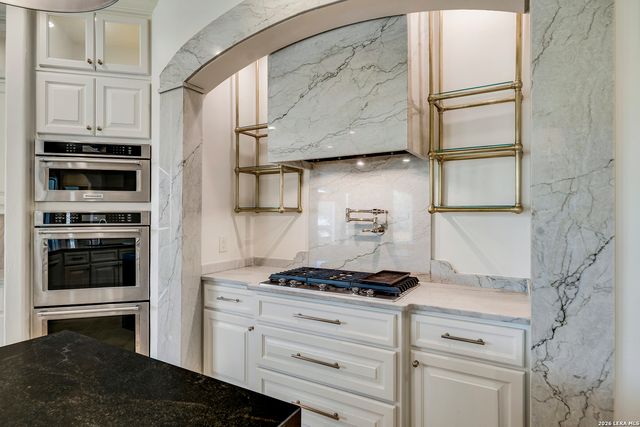 2011 Sauvignon, San Antonio, TX 78258