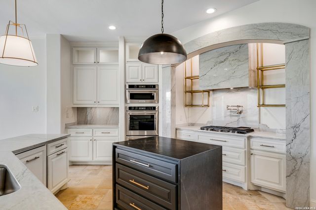 2011 Sauvignon, San Antonio, TX 78258