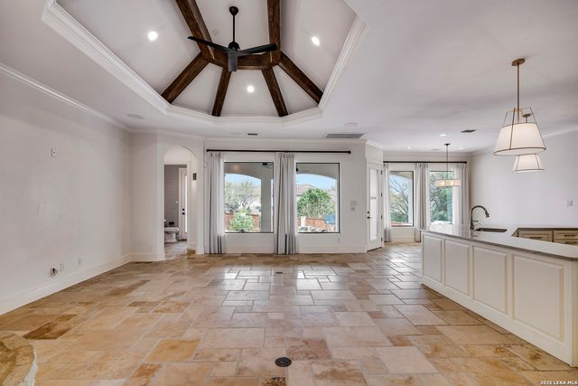 2011 Sauvignon, San Antonio, TX 78258