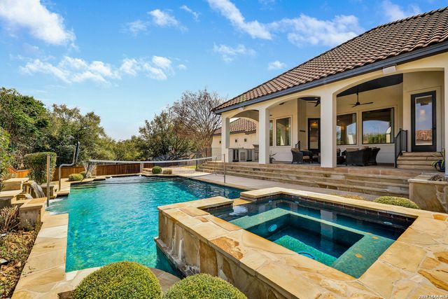 2011 Sauvignon, San Antonio, TX 78258