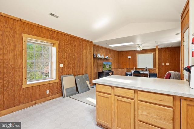 11947 LEE HWY, Sperryville, VA 22740