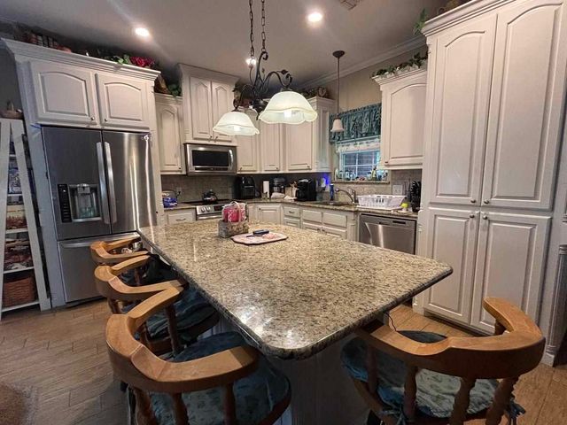 308 Willow Creek Dr, Walters, OK 73527