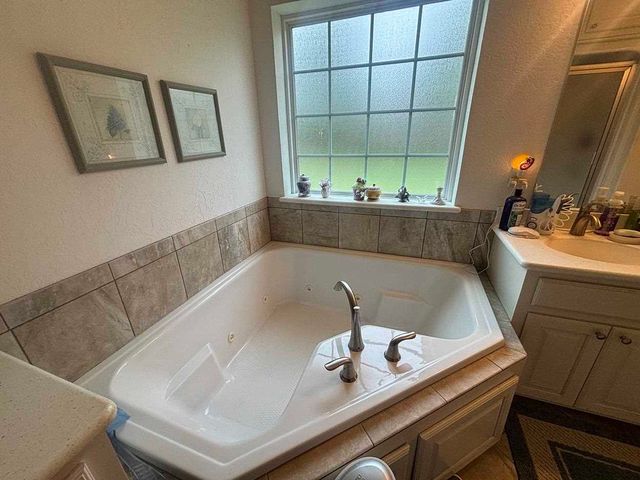 308 Willow Creek Dr, Walters, OK 73527