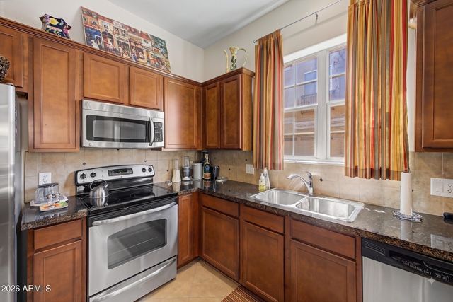 121 N CALIFORNIA Street 17, Chandler, AZ 85225