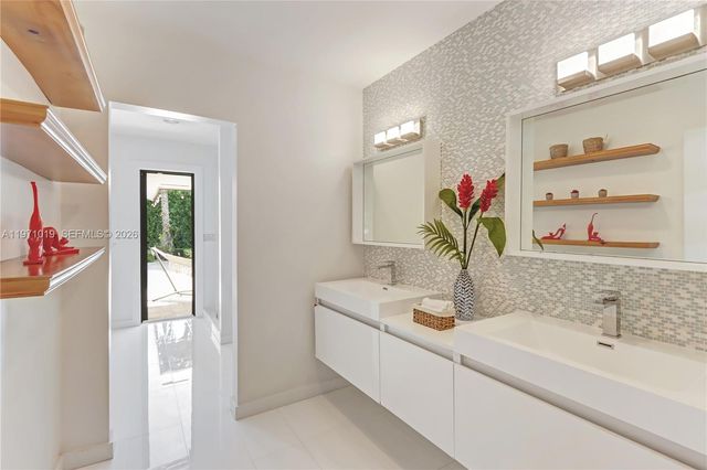 9988 SW 126th Ter, Miami, FL 33176