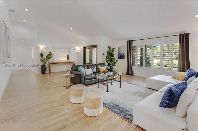 9988 SW 126th Ter, Miami, FL 33176