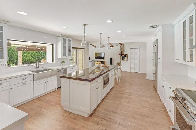 9988 SW 126th Ter, Miami, FL 33176