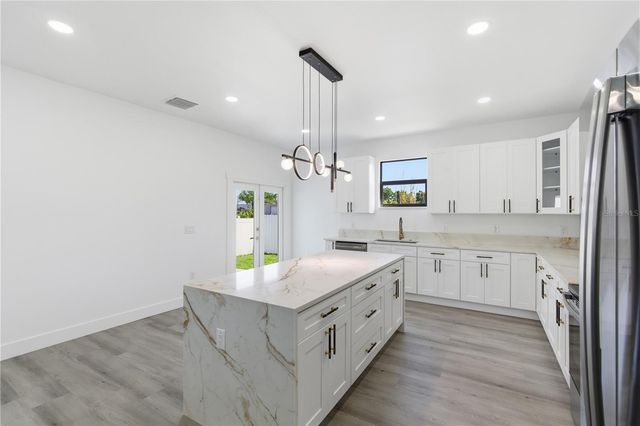 5120 65TH AVENUE N, Pinellas Park, FL 33781