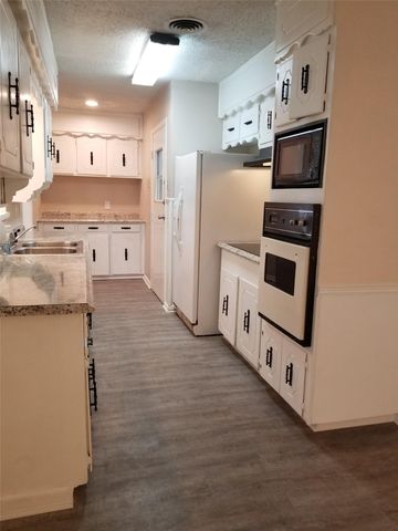 3625 Venice Drive, North Richland Hills, TX 76180