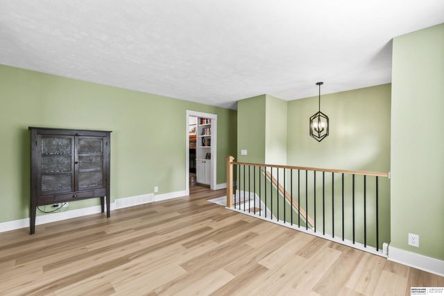 1008 Conestoga Road, Papillion, NE 68046