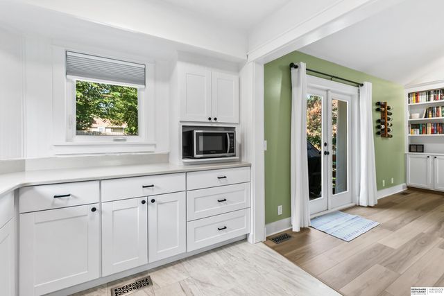 1008 Conestoga Road, Papillion, NE 68046