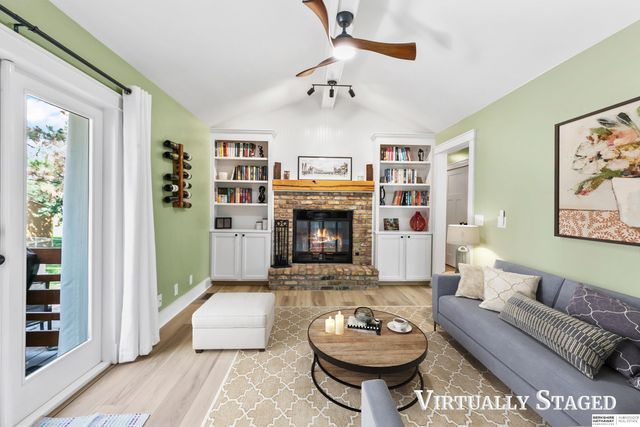 1008 Conestoga Road, Papillion, NE 68046