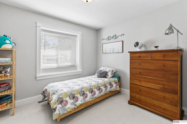 1008 Conestoga Road, Papillion, NE 68046