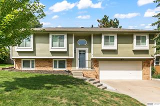 1008 Conestoga Road, Papillion, NE 68046