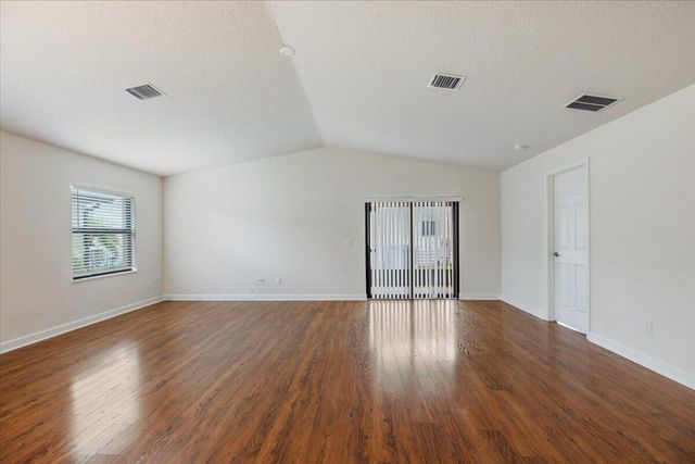 27 MAYA Way, Port St. Lucie, FL 34952