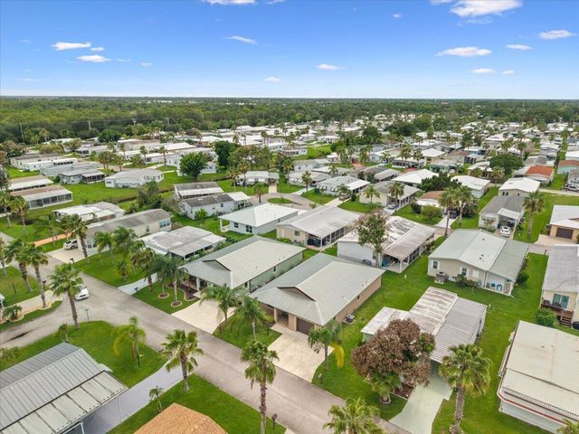 27 MAYA Way, Port St. Lucie, FL 34952