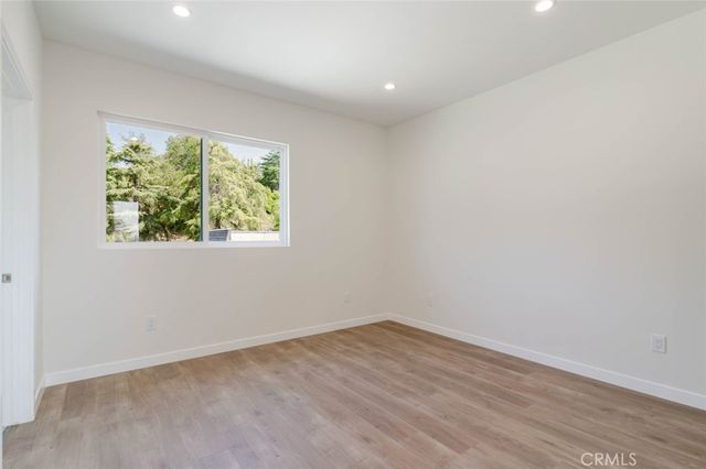 1961 Waltonia Drive 104, Montrose, CA 91020