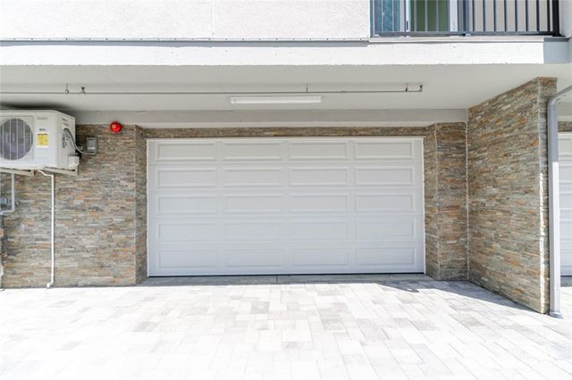 1961 Waltonia Drive 104, Montrose, CA 91020