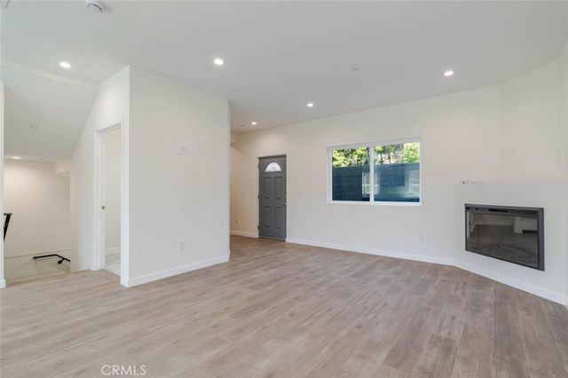 1961 Waltonia Drive 104, Montrose, CA 91020