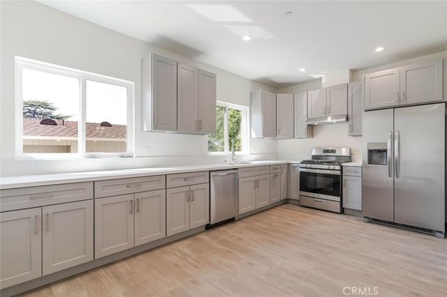 1961 Waltonia Drive 104, Montrose, CA 91020