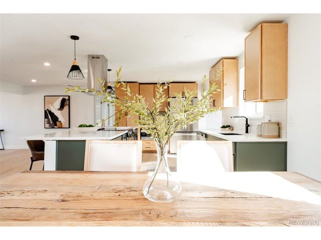 6272 S Garfield Dr, Centennial, CO 80121