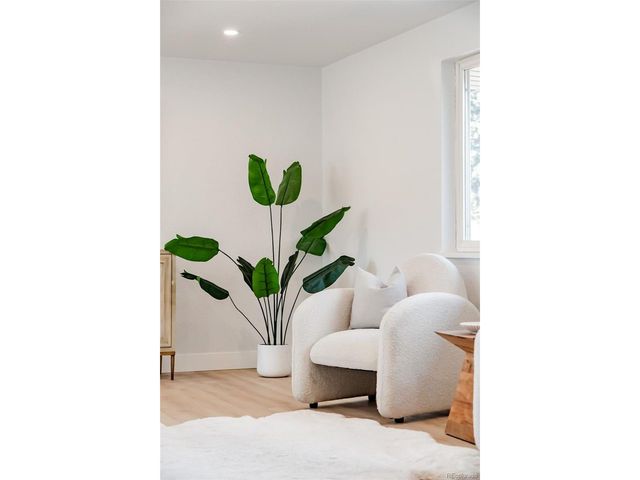 6272 S Garfield Dr, Centennial, CO 80121